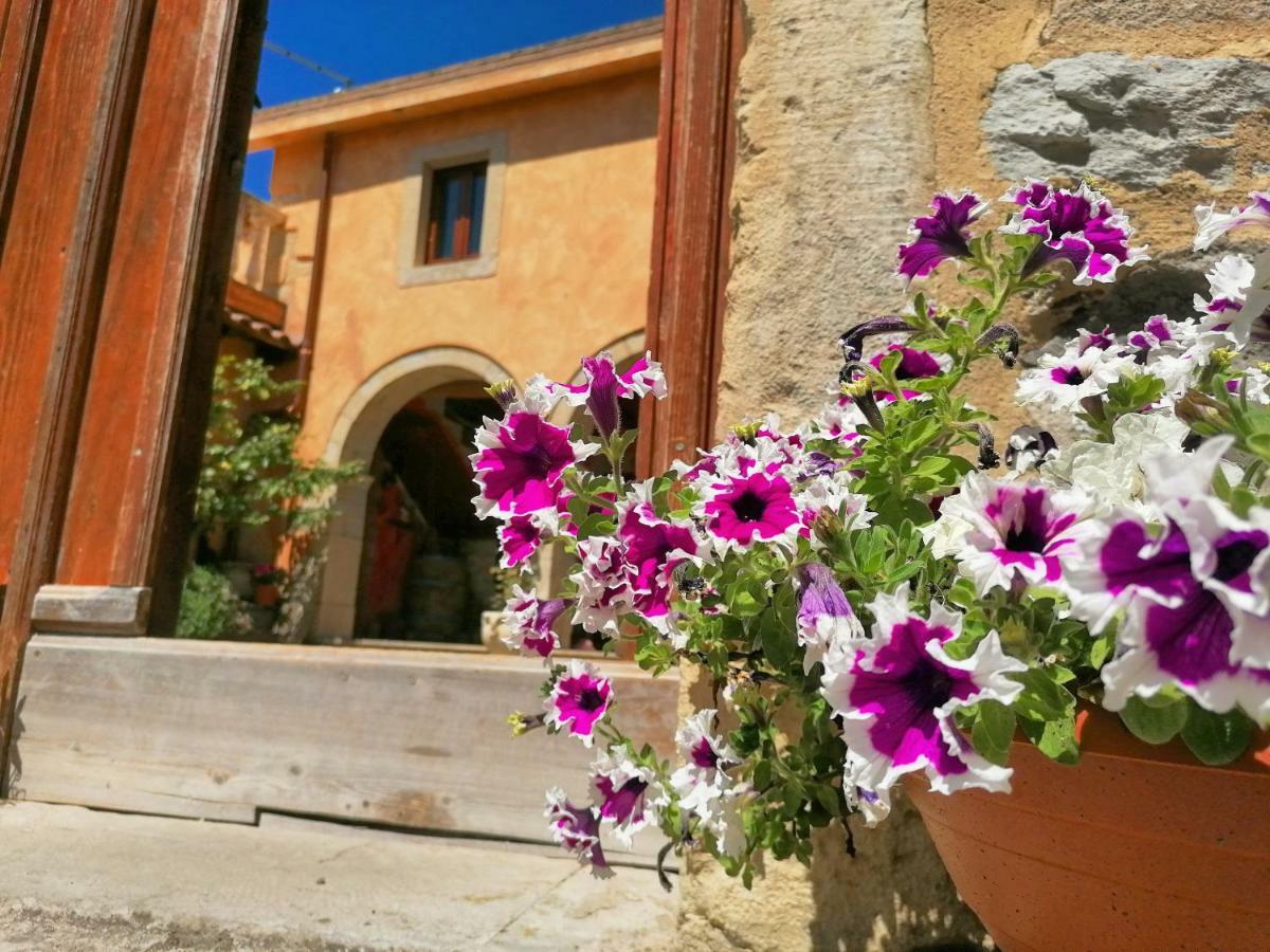 Casa Susanna Rural Sardinia Sini ภายนอก รูปภาพ